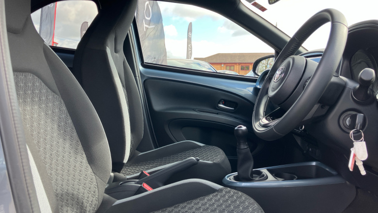 Toyota Aygo X 1.0 VVT-i Edge 5dr Petrol Hatchback